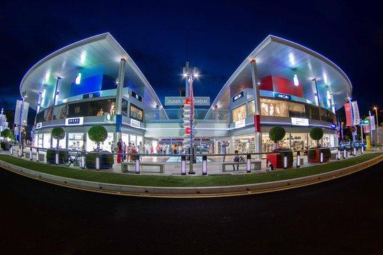 Einkaufszentrum Plaza del Duque